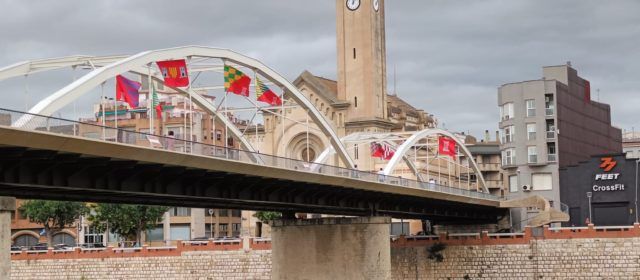 Fotos: així s’adorna Tortosa per la Festa del Renaixement