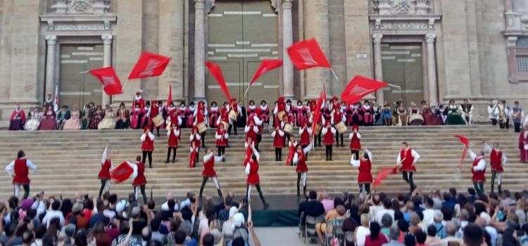Esplendor en la inauguració de la XXVII Festa del Renaixement de Tortosa