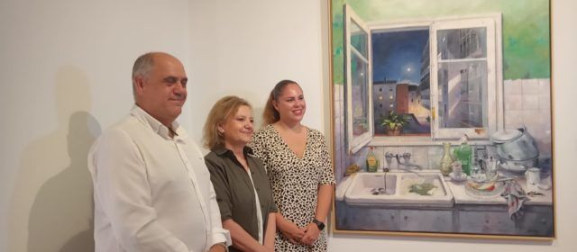 Mercedes Humedas Parés rep el premi del XLI Certamen de Pintura “Ciutat de Benicarló”
