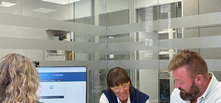 El alcalde de Sant Jordi se reúne para concretar las acciones para la temporada alta en Panorámica
