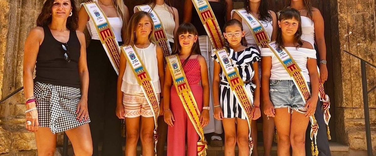 Canet lo Roig fa l’entrega oficial de la banda i el programa a les Reines i Dames de les Festes