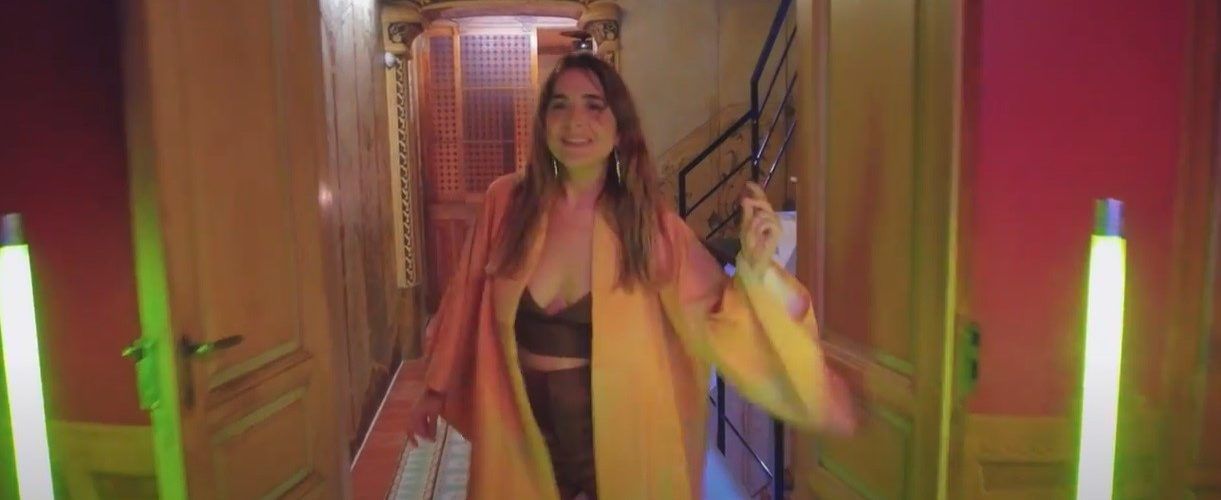 Mía Fuentes i Na Bóka Noti fusionen estils en un videoclip rodat a la Casa O’Connor d’Alcanar