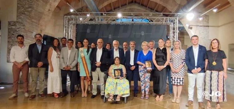 Benicarló lliura els reconeixements 2024 a Pilar Magallón i Remedios Burriel