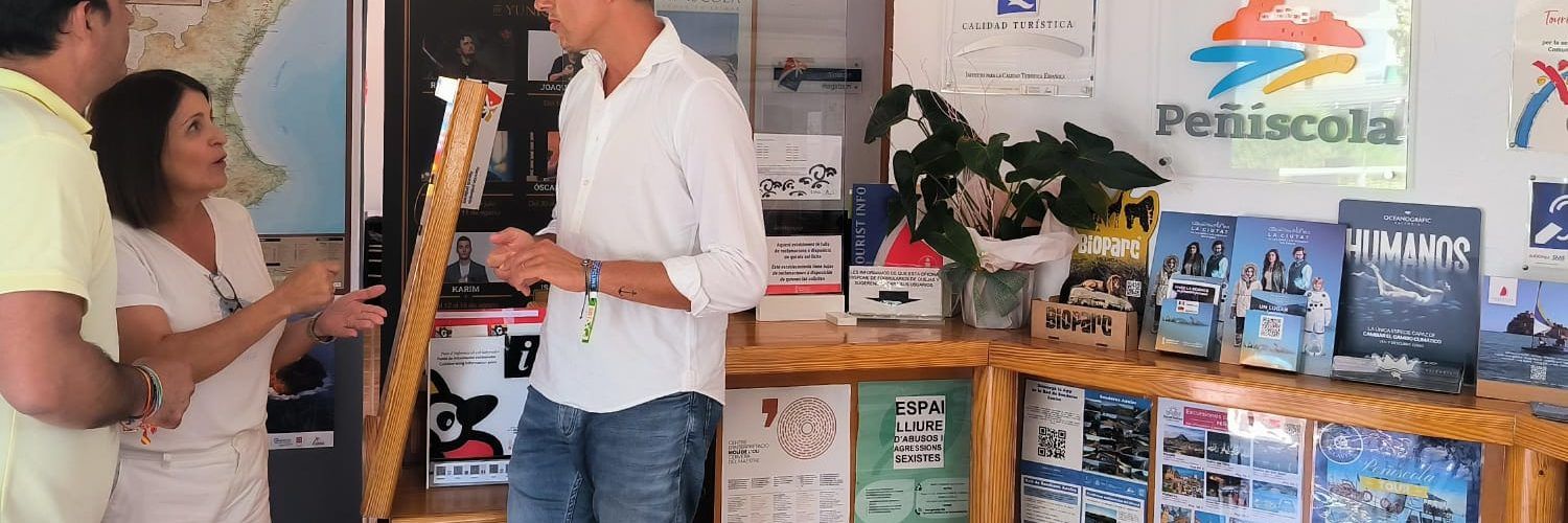 Peníscola ha atés, aquest juny, més de 10.000 consultes en les oficines d’informació turística