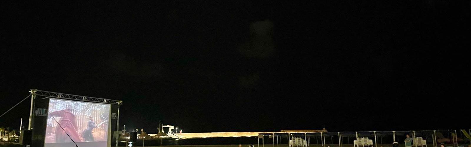 Peníscola inaugura el seu cinema d’estiu a la platja Sud 