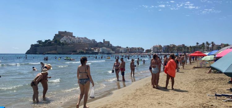 Les platges de Peníscola aproven amb nota les enquestes de valoració dels seus usuaris en la primera quinzena de juliol