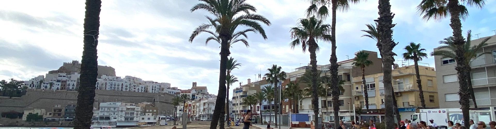 Peníscola programa esport i activitats infantils a la seua platja i passeig