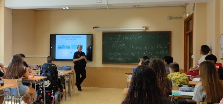 La Policia Local de Benicarló imparteix educació vial a l’alumnat de primària i secundària