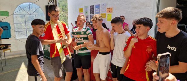 Concurs de paelles i tardeo a Vallibona (i un poquet de pluja)