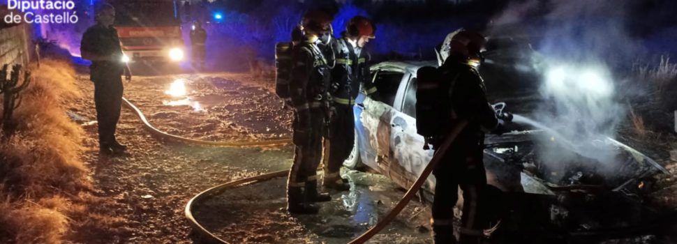 Incendio de un vehículo en Peñíscola