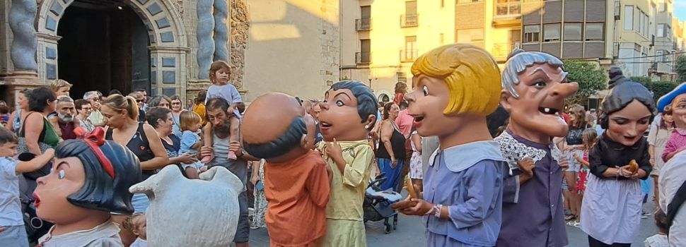 Els nanos i gegants, en la processó del 15 d’agost