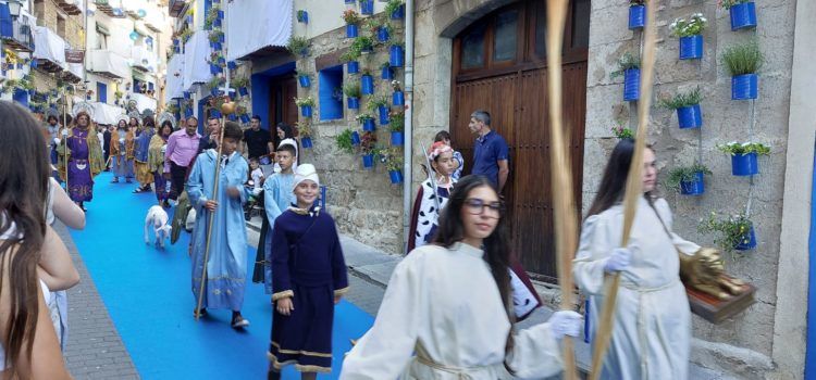 Vídeos i fotos de la Processó per la Volta General del Sexenni de Morella