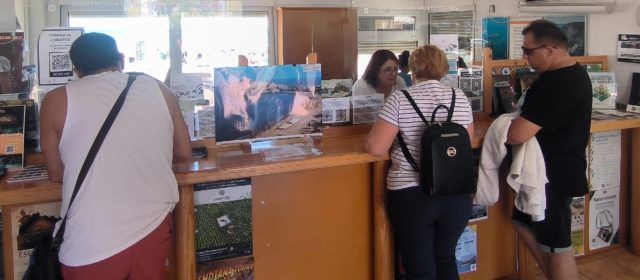 Peníscola ha atés aquest juliol més de 20.000 consultes a les oficines d’informació turística