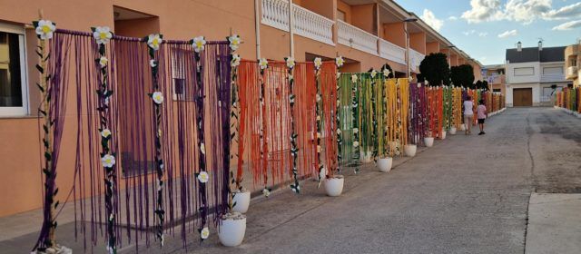 Ulldecona omple els carrers i places de flors i de vida