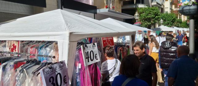 Les botigues ofereixen pel carrer lo millor al millor preu