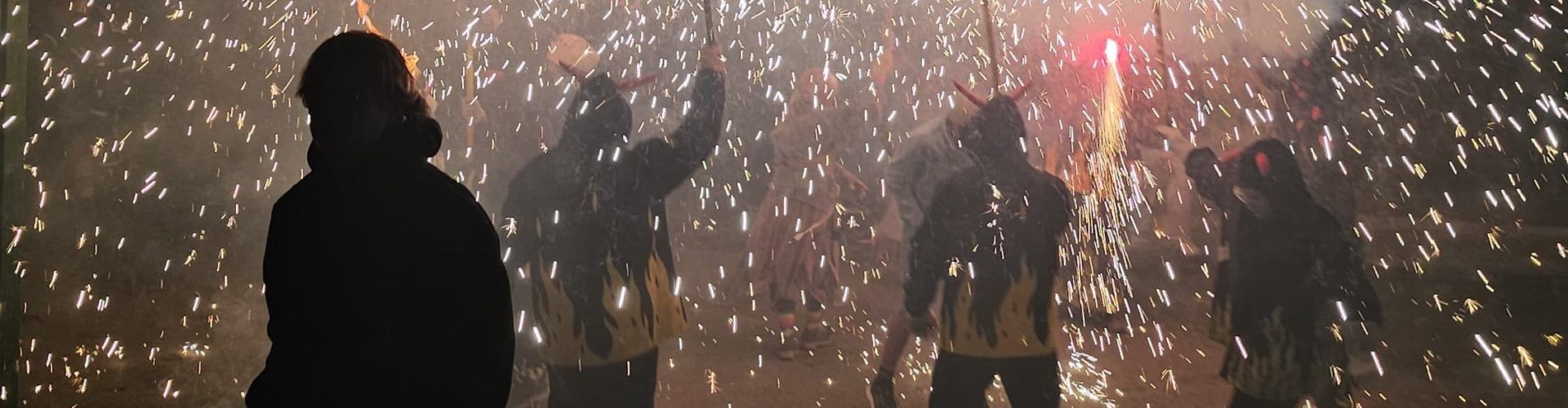 Espectacular fi de festes a Benassal a càrrec dels Dimonis de La Plana