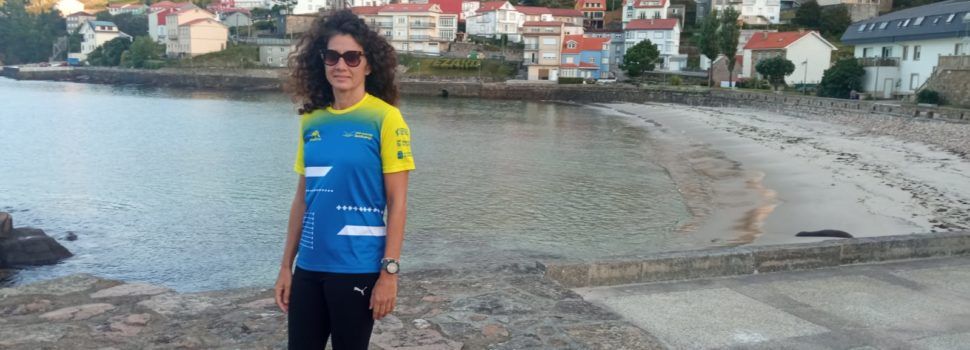 La nedadora benicarlanda Paula Bretó a la Travessia Costa Ézaro a Galícia