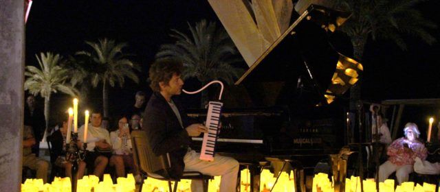 Excepcional concierto de David Gómez iluminado por 400 velas