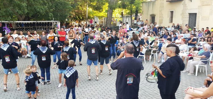 Càlig celebra la festa de la patrona, després d’una nit de pluja torrencial