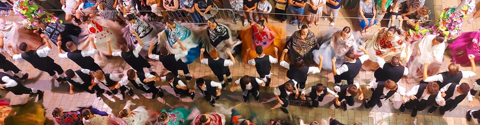 334 parelles en el multitudinari ball de mantons d’Ulldecona