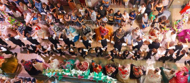 334 parelles en el multitudinari ball de mantons d’Ulldecona