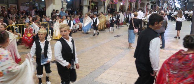 Vídeos i fotos del Ball de Mantons juvenil d’Ulldecona