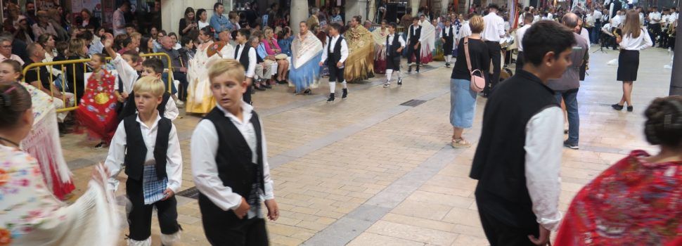 Vídeos i fotos del Ball de Mantons juvenil d’Ulldecona