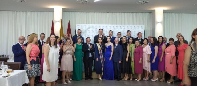 Benicarló presenta la dama i majorals de Sant Antoni 2025