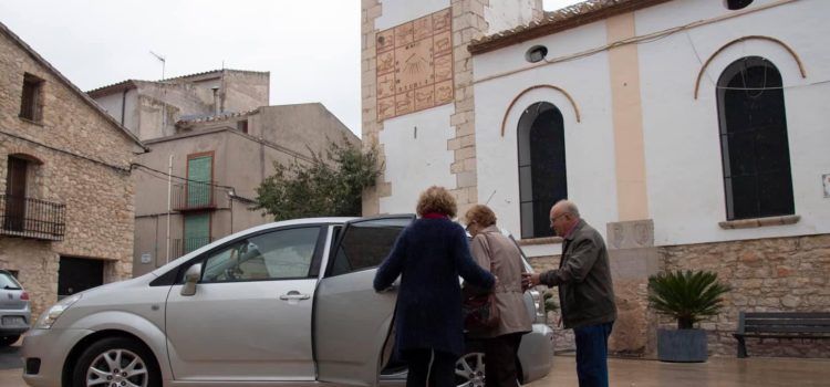 Tírig manté el servei de taxi al metge