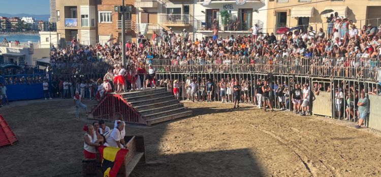 Peñíscola da comienzo a su fiesta taurina