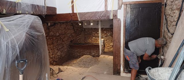 Comencen els treballs de sanejament a la Casa Benicarlanda del carrer de Santa Càndida