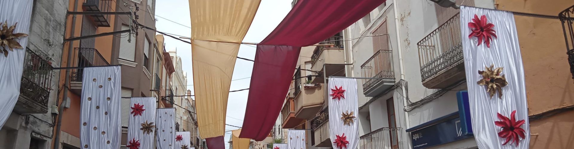 Ulldecona, vestit ja per donar demà la benvinguda a la Verge