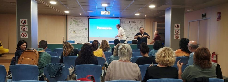 Els professionals de l’Atenció Primària i Específica reben formació sobre del nou model de serveis socials