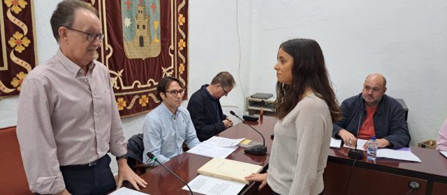 Selene Blázquez pren possessió del càrrec de regidora a l’Ajuntament d’Alcalà-Alcossebre