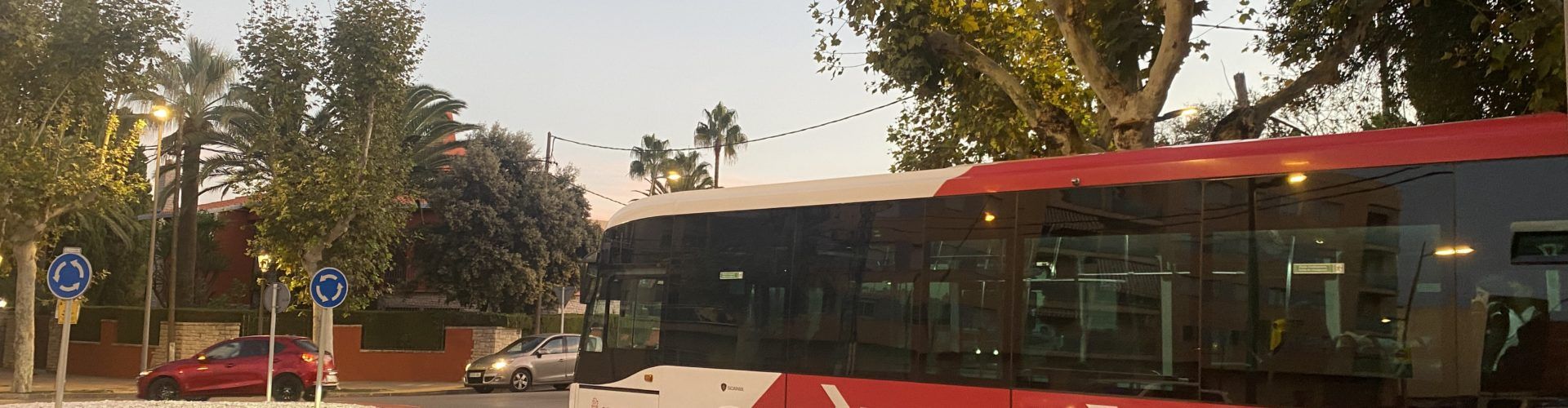Compromís proposa a les autoritats la millora de les conexions de bus amb l’estació de Benicarló-Peníscola