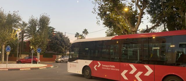 Compromís proposa a les autoritats la millora de les conexions de bus amb l’estació de Benicarló-Peníscola