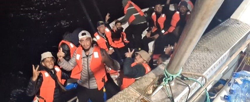 Aurora Grup de Suport felicita a la tripulació del vaixell Pauner per salvar 13 persones a la deriva 
