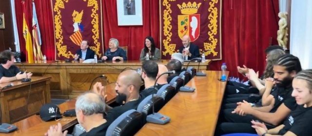 Recepció a l’Ajuntament als participants francesos en el dual match de boxa