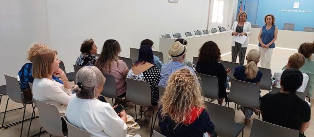 Comerç ultima els preparatius de la Fira de Nadal amb comerciants i artesans