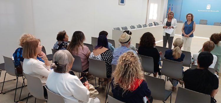 Comerç ultima els preparatius de la Fira de Nadal amb comerciants i artesans