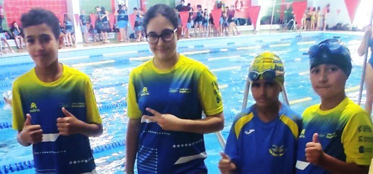 El Club Natació Benicarló inaugura la temporada amb la lliga Benjamí i Aleví a Onda