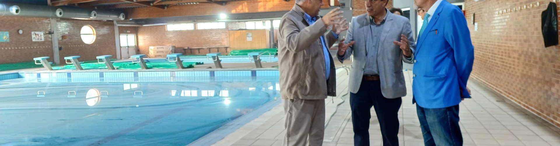 Avancen les obres de la piscina de Benicarló, que tornarà a obrir per a mitjans de febrer