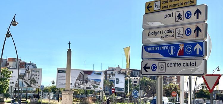 L’Ajuntament millora la senyalització comercial