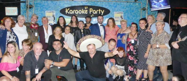 El primer concurso de karaoke Trofeo Ciudad de Vinaròs superó los 40 participantes de 12 localidades