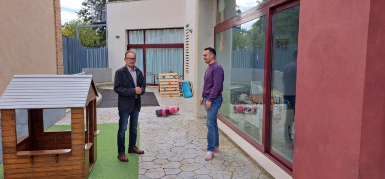Instal·lar nou paviment al pati de l’Escola Infantil és la proposta més votada en els Pressupostos Participatius d’Alcalà-Alcossebre