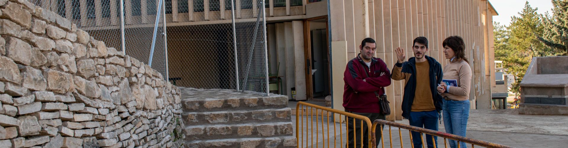 L’Ajuntament de Morella habilita un nou espai verd al pati del CEIP Mare de Déu de Vallivana