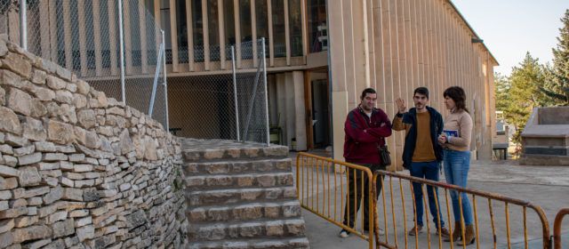L’Ajuntament de Morella habilita un nou espai verd al pati del CEIP Mare de Déu de Vallivana