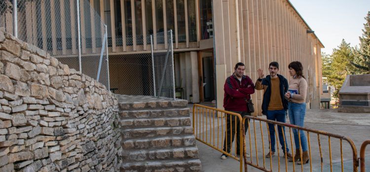 L’Ajuntament de Morella habilita un nou espai verd al pati del CEIP Mare de Déu de Vallivana