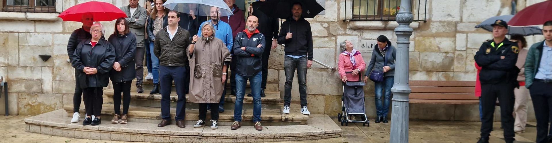 Cinc minuts de silenci per les víctimes de la DANA