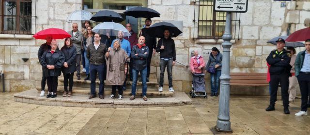 Cinc minuts de silenci per les víctimes de la DANA